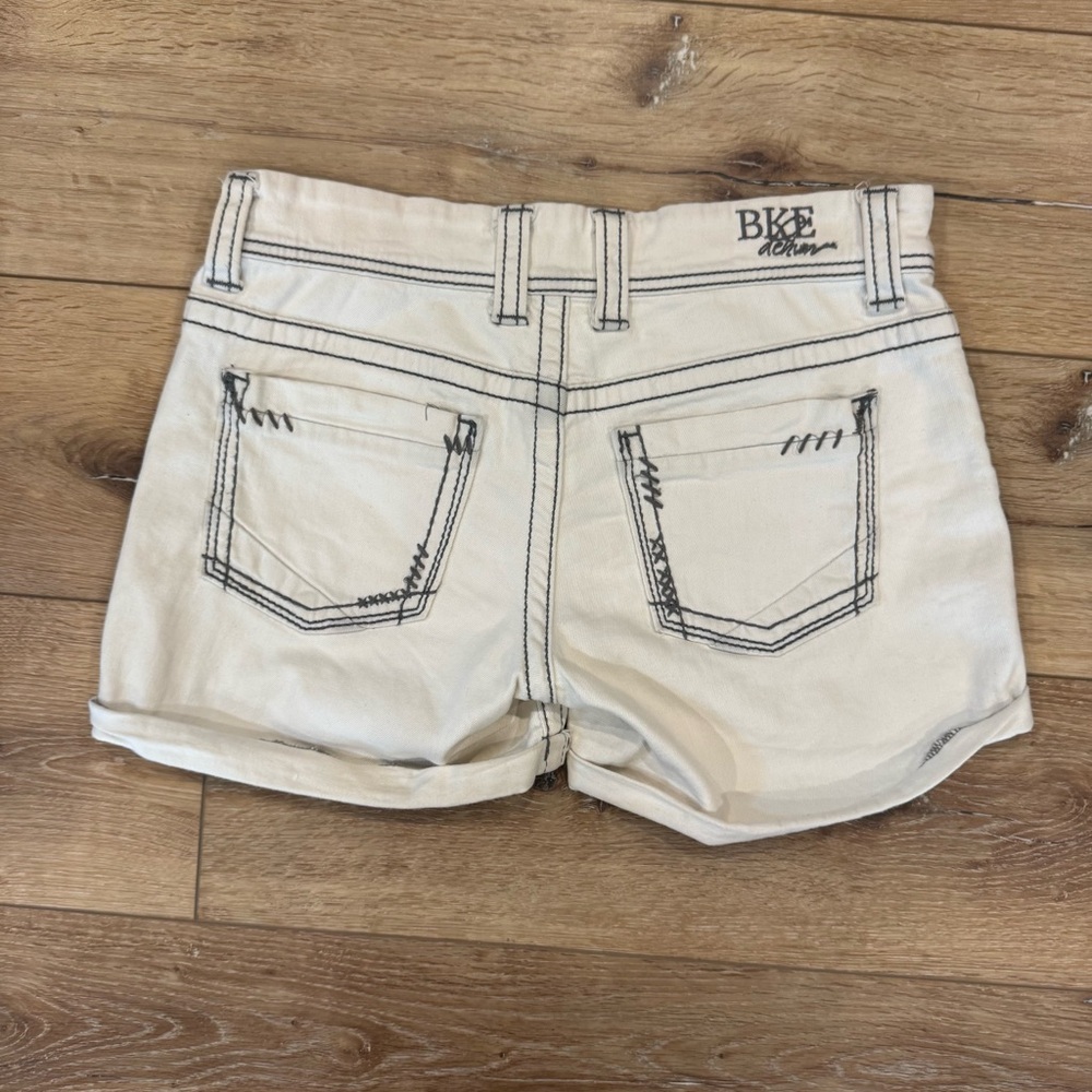 BKE Denim Payton White Jean Shorts Size 2 - Picture 5 of 8